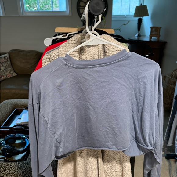 TNA cropped long sleeve - Picture 2 of 3